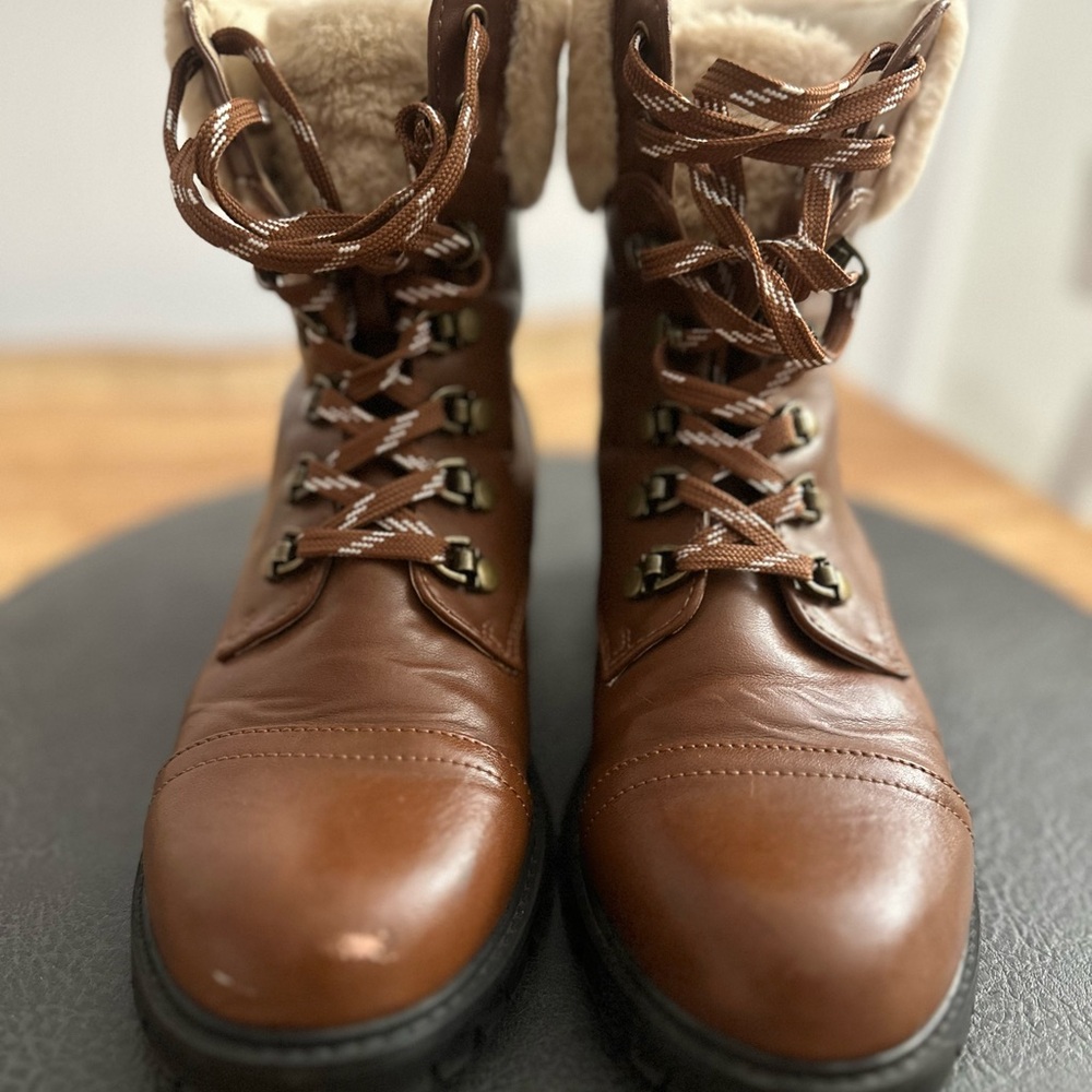 Forever 21 Brown Faux Leather Platform Combat Boots – Women’s Size 6
